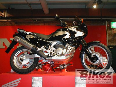 2002 Honda XRV 750 Africa Twin photo